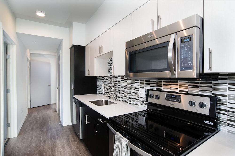Pelicanstay in Stadium District