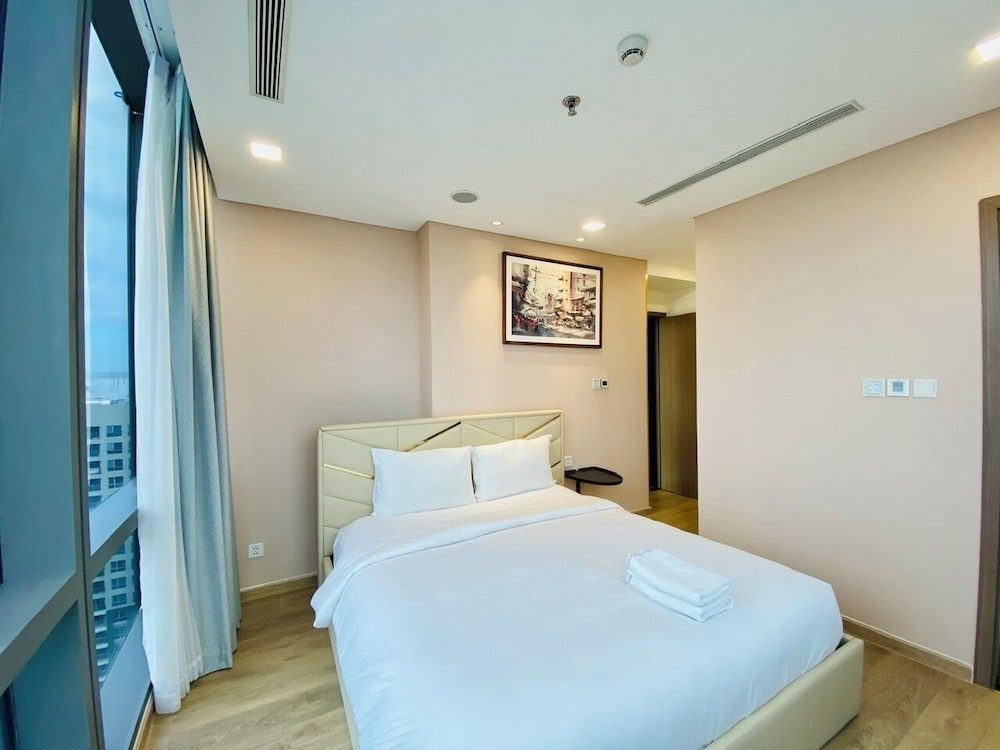 Serenity Serviced Apartments-Landmark 81