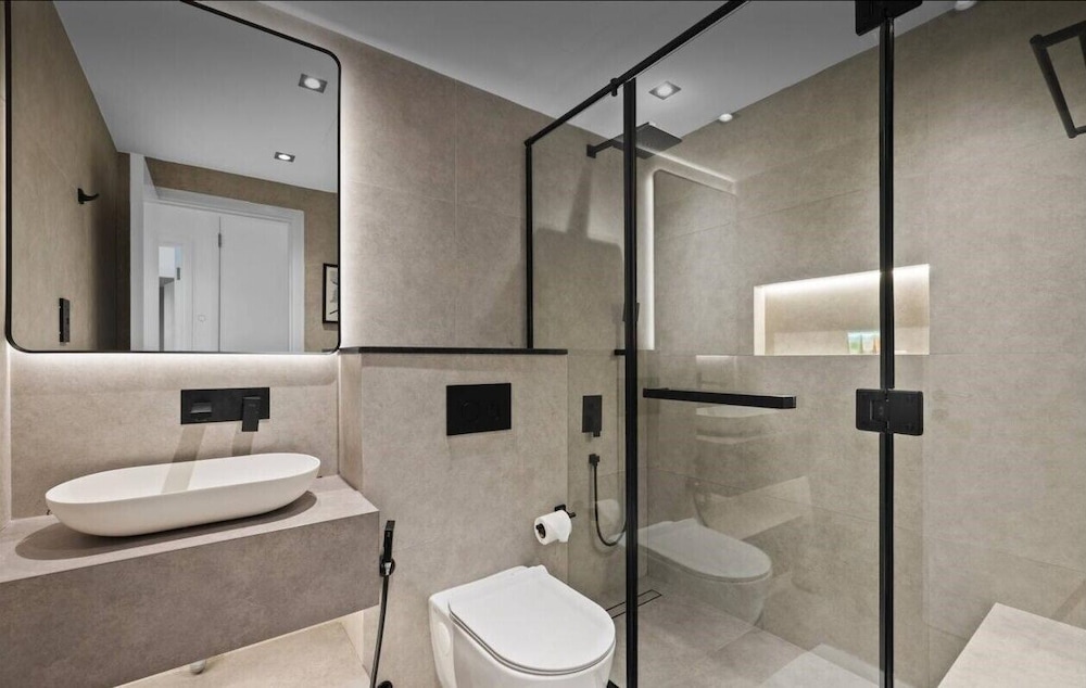 SIMPLY COMFORT Luxury Burj Khalifa & Fountain View Apartments Steps to Dubai Mall