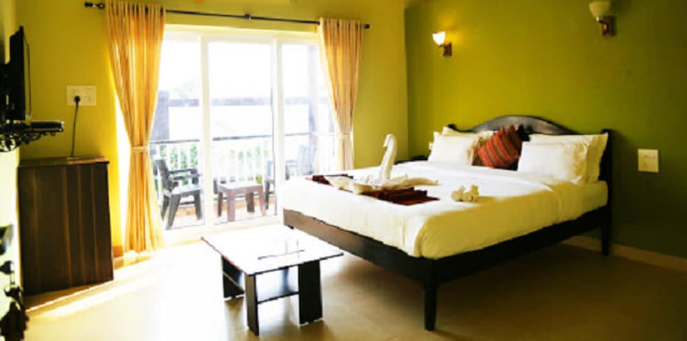 Vagator Retreat Resort With Swimming Pool
