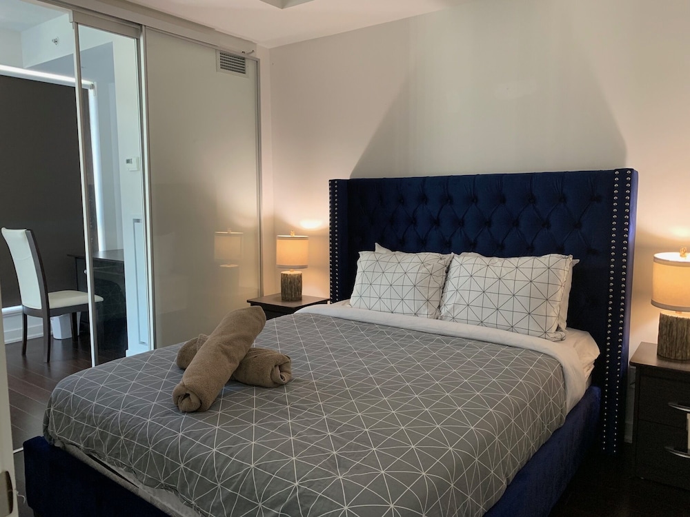 Sarkar Suites - Downtown Fashion Dist. - Image 2