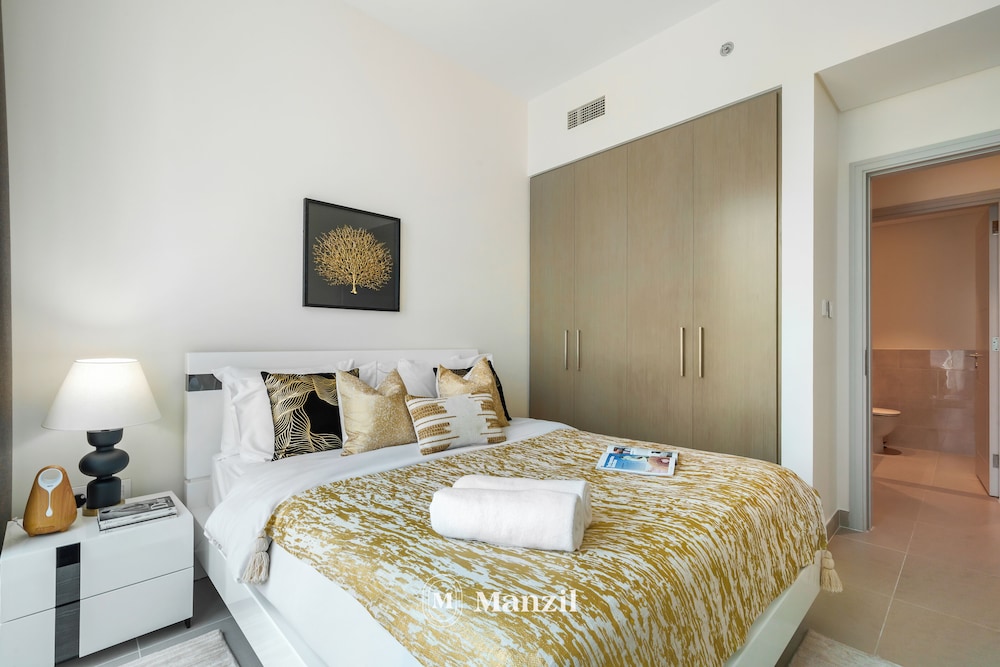 Manzil - 3BR in Downtown with Burj View