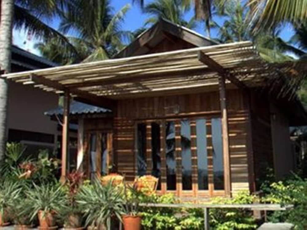 Sunset Cove Resort