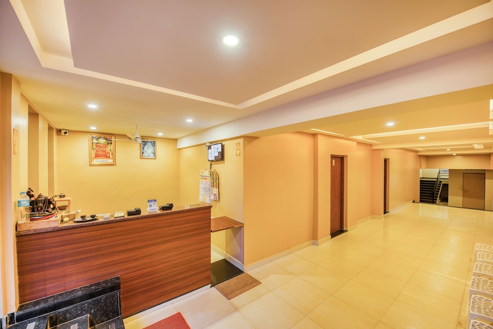 Lobby & Reception