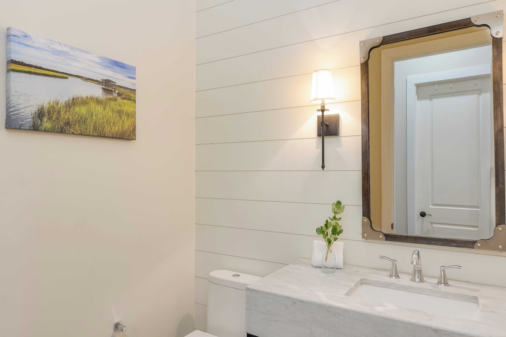 Sleeps 48, 2 Homes w/ Private Beach Access Bradley Circle Buyout by Avantstay