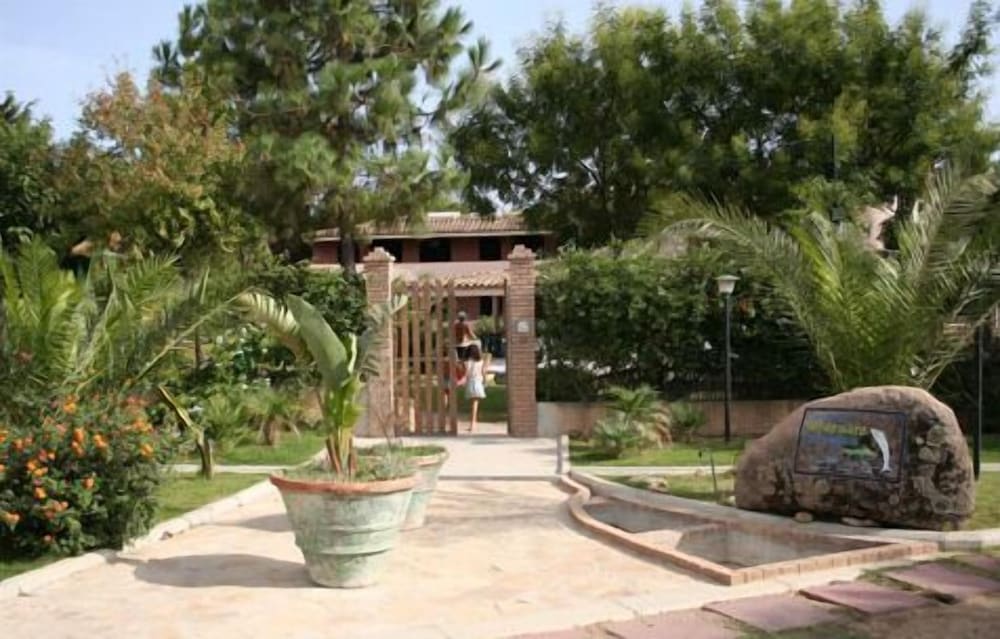 Hotel Verdemare Sardegna Uno - Image 1