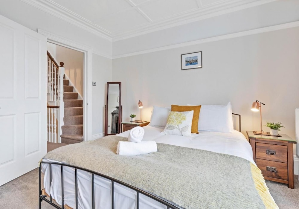 Belle Vue Sea View - 4 Bedroom Townhouse Kemptown view 3