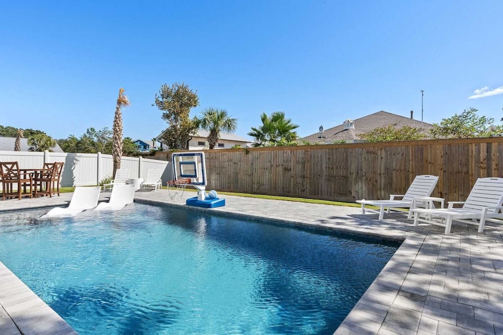 Tipsea Turtle - Avantstay 1 Block to Gulf + Pool