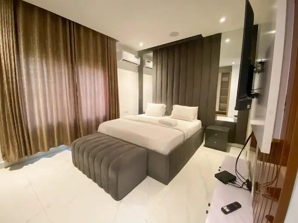 The Bond Apartment