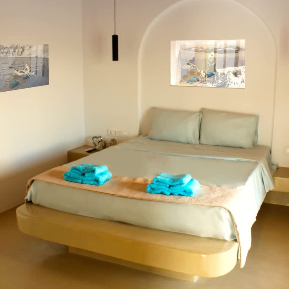 Assyr A - Santorini Cozy Retreat