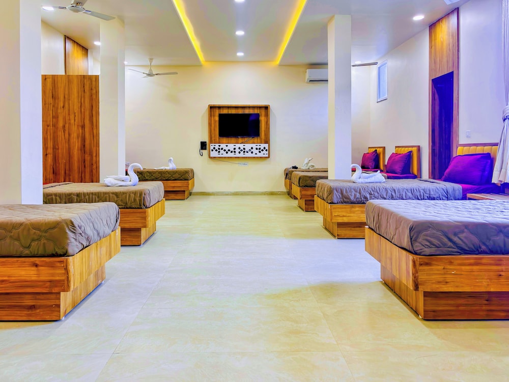 Hotel Vatika Inn