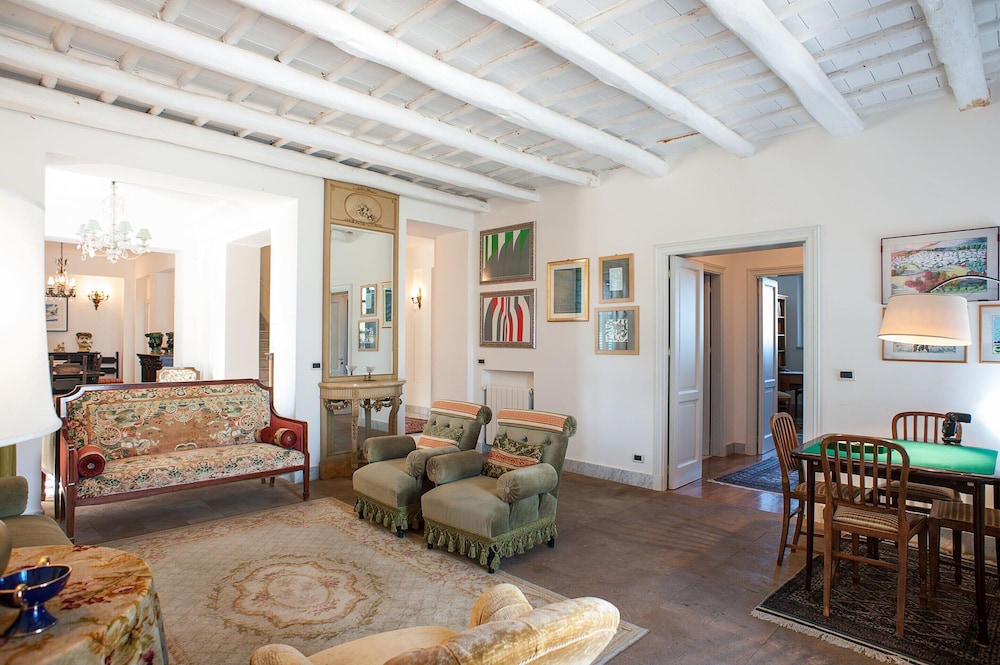 Villa in Paceco With Pool and Countryside Views