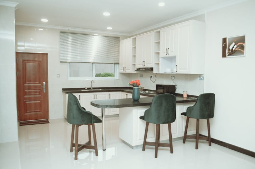 Sunrise Fully Furnished Apartments view 3
