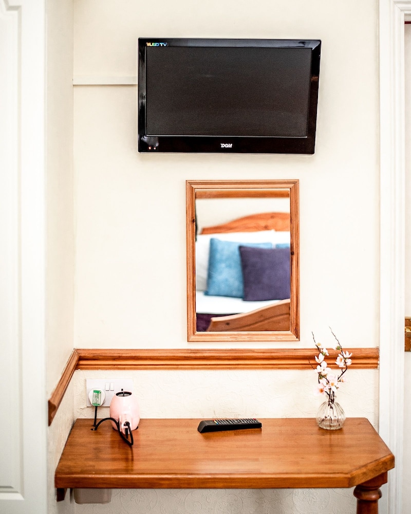Trivelles Waterhall Country Hotel - Gatwick