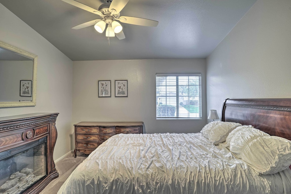 Bermuda Dunes Retreat - Golf, Hike, Explore! view 5