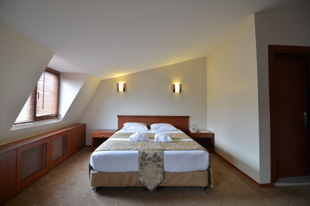 Golden Siyav Otel - Image 15