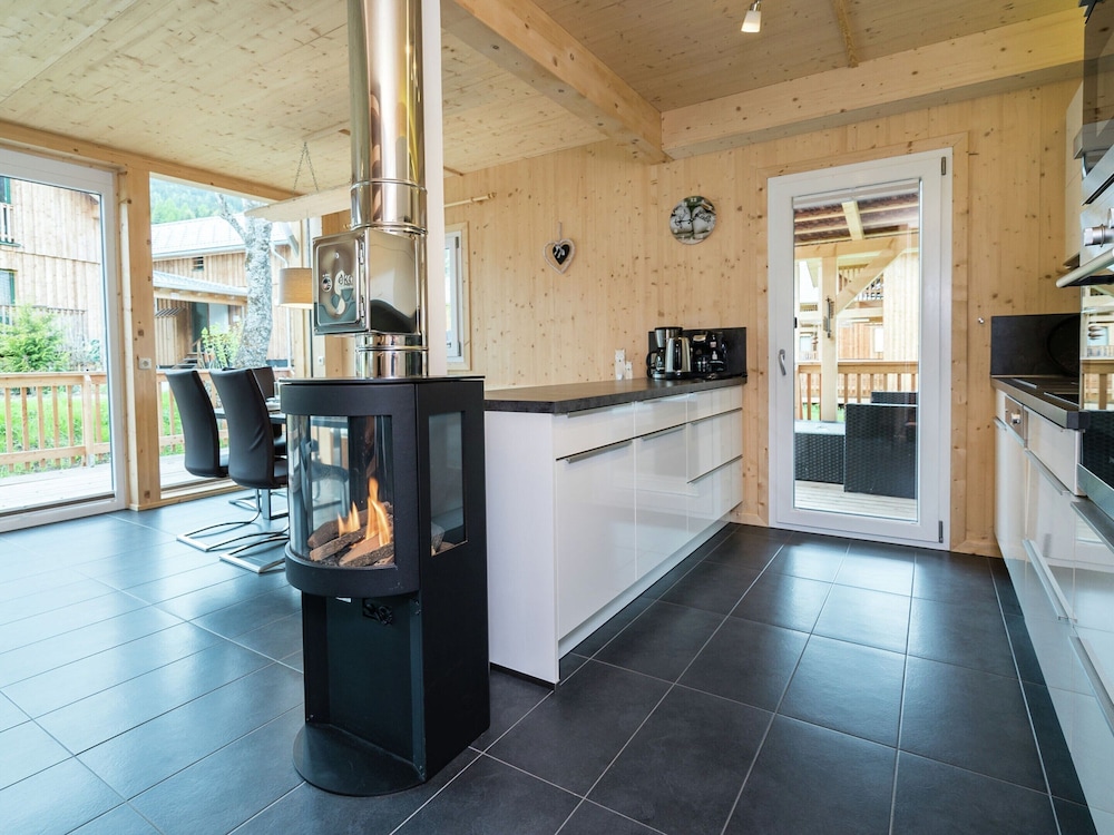 Majestic Chalet With Sauna