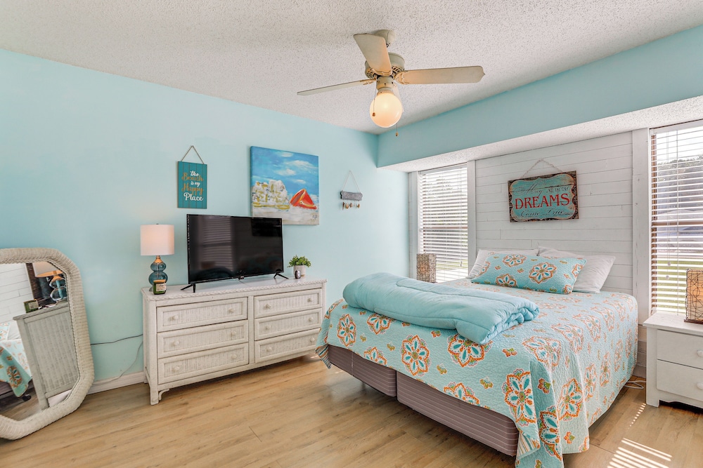 Lovely Retreat: Walk to Manasota Key Beach!