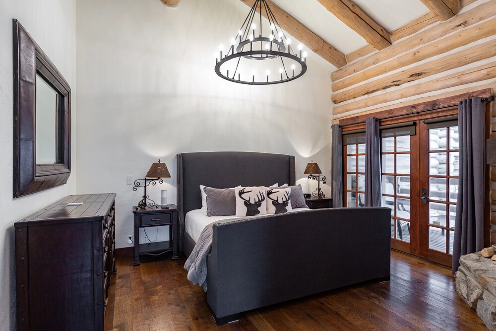Pine Inn at Trail's End Lodge - Three Bedroom Residence with Den and Spa #5 3 Condo