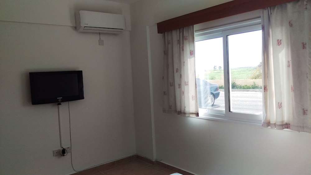 Begonvilla Court Block 8 Apartment 3 view 2