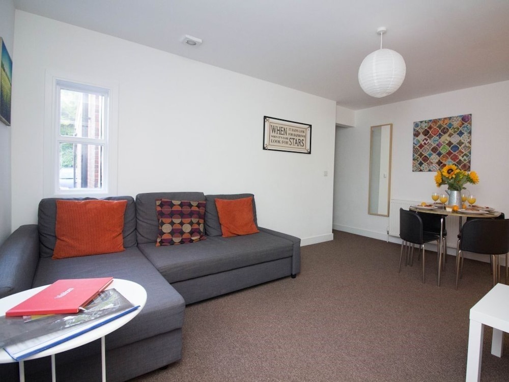Beddoe Apartments