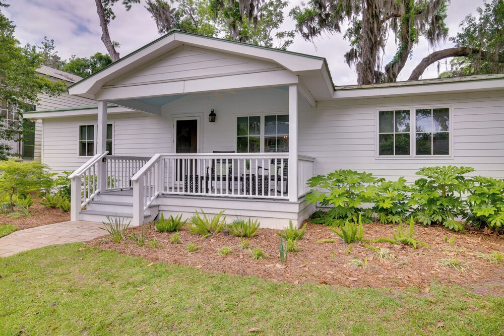 Home in Beaufort Historic District w/ Private Yard view 4