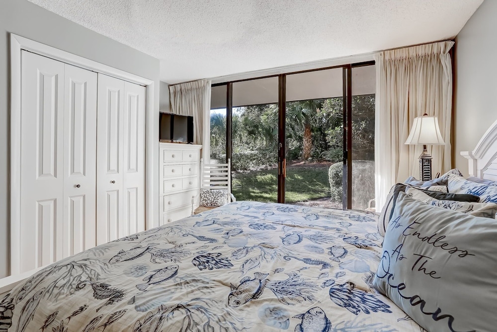 Omni Captains Court 1029 2 Bedroom Condo