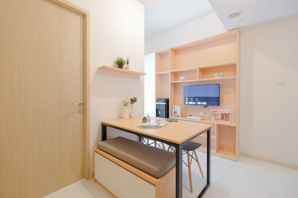 Neat 2Br At Tokyo Riverside Pik 2 Apartment