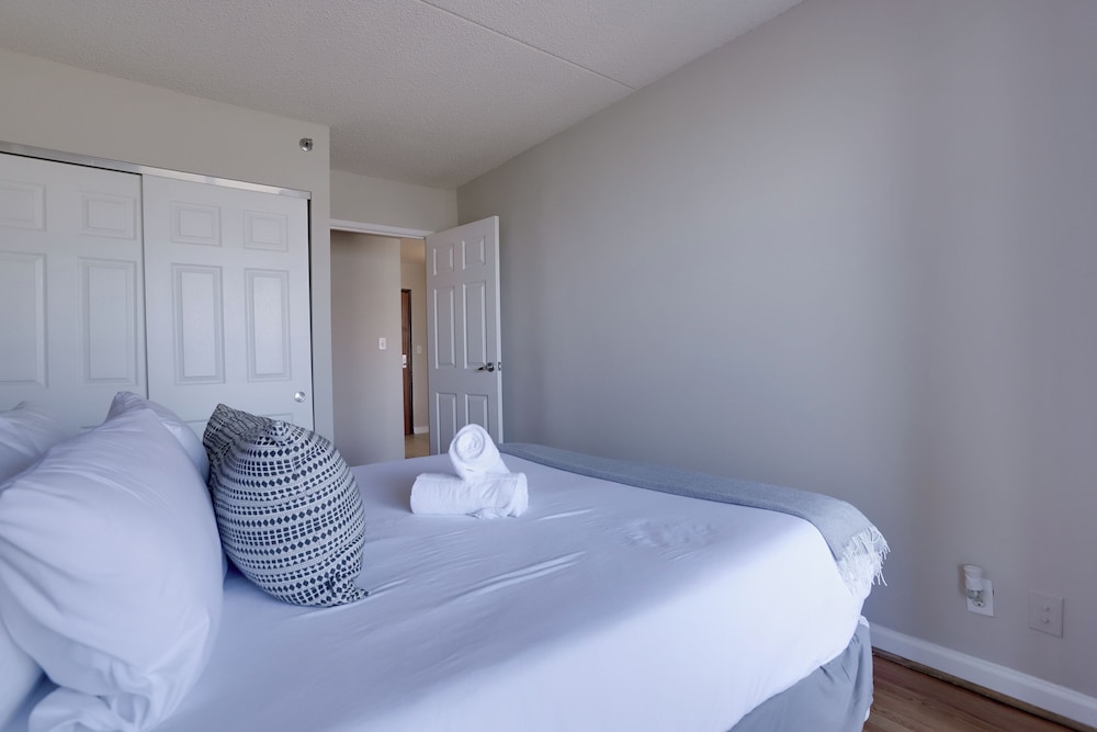 Cozy Pentagon City Retreat