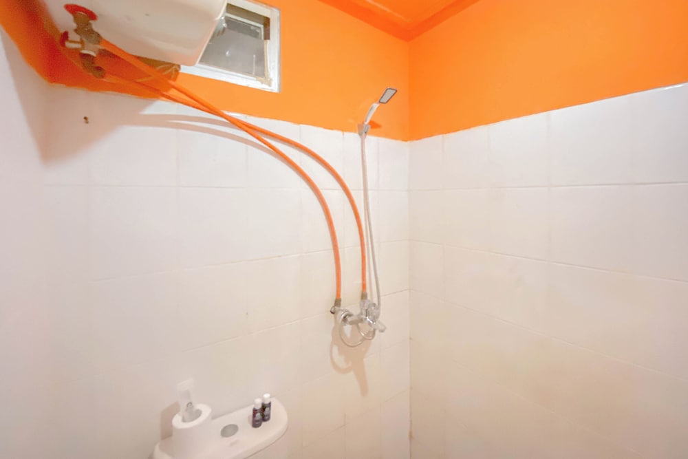 The Modern 2BR at Suites @Metro Apartment