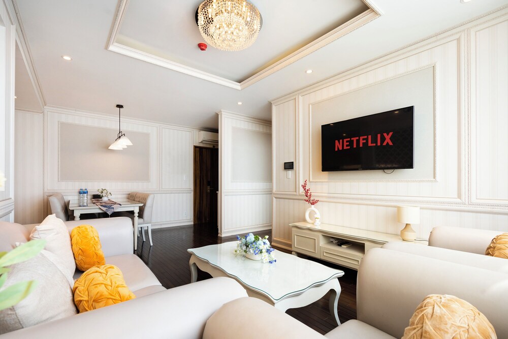 Luxury Condotel Luminous Leman