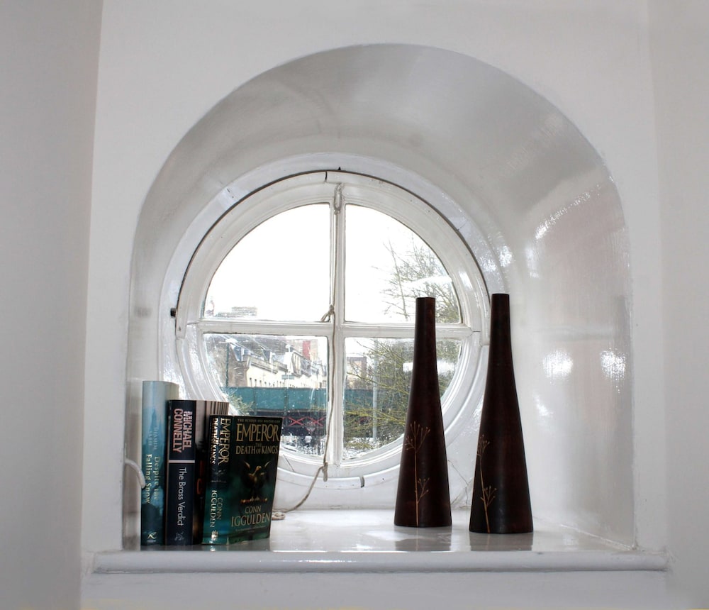 Stroud Vacations - Cotswolds Valley Accommodation-Excl Prop - Property Image 12