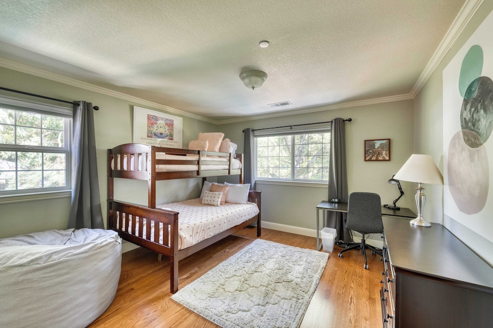 Casa Osito Pool, Hot Tub & Outdoor Dining Minutes From Sonoma Plaza