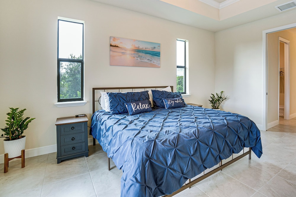 10 Mi to Beaches: Modern Retreat in Port Charlotte