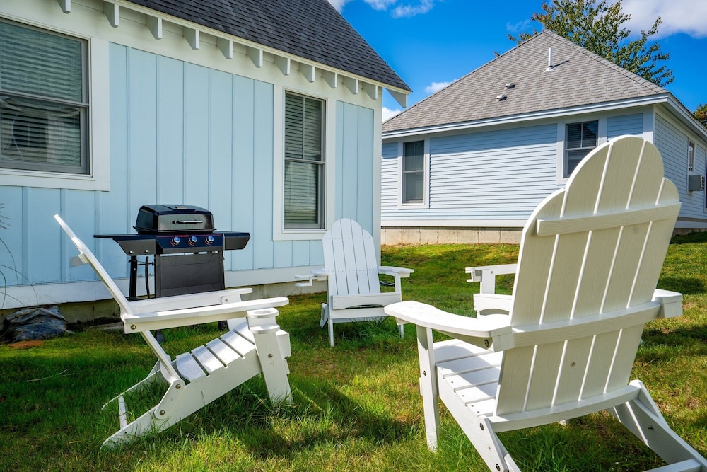 Captains Cottage Sleeps 6!