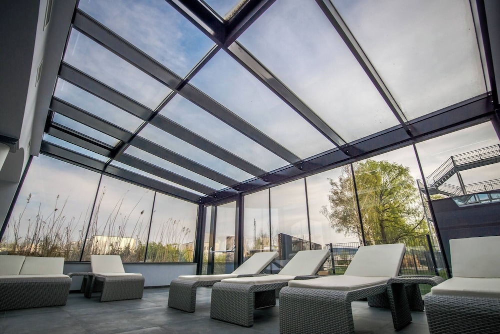 Escape to Wellness Your Lakeside Apartment Awaits
