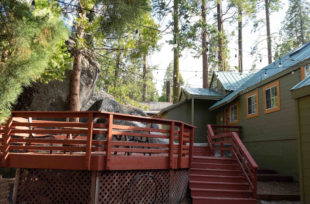 Bear Cave in Shaver Lake