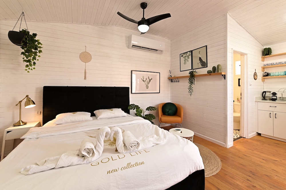 Dayos Unique Suites