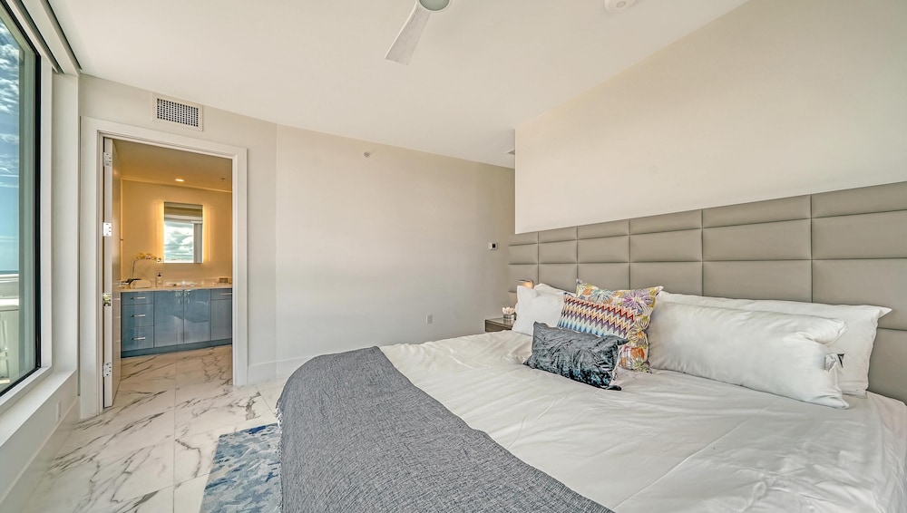 Ten35 Seaside: South Water View - Residence 602 view 5