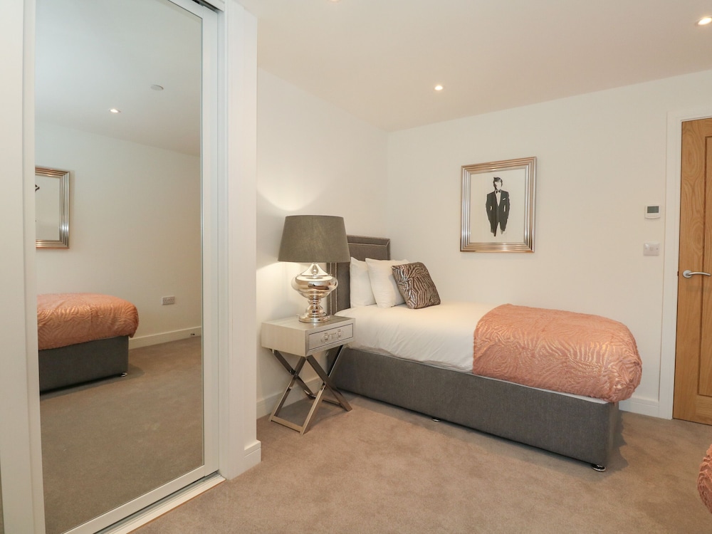 Harbourside Haven Apartment 4