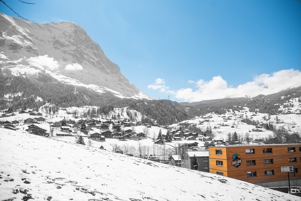 Eiger Lodge Easy