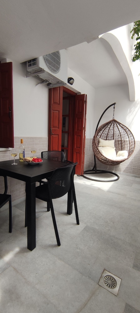 Kapetanos Rooms