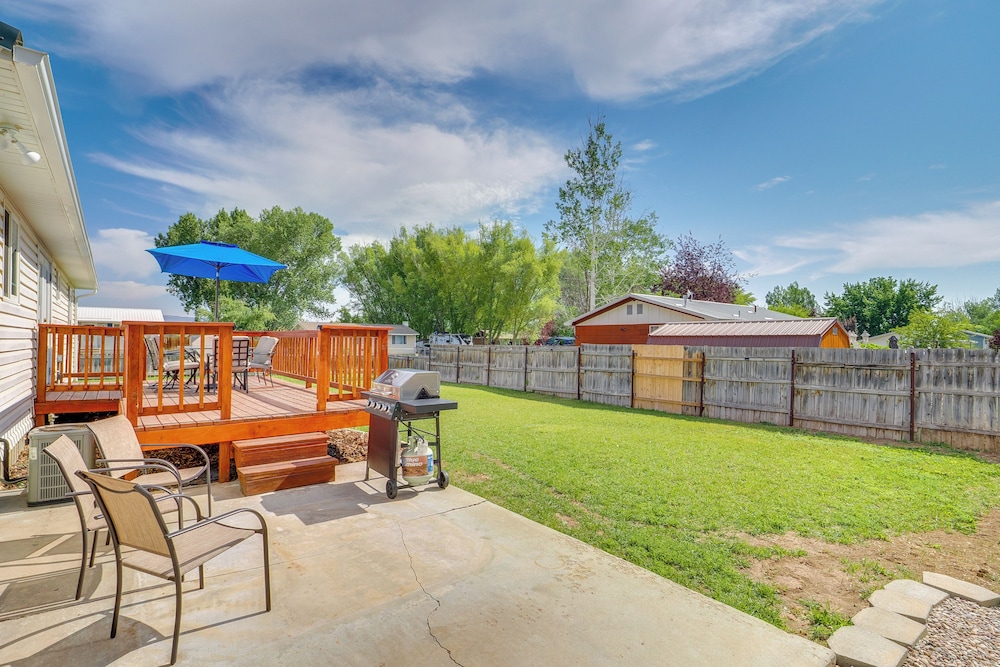 1 Mi to Main Street Vernal: Updated Home w/ Yard!