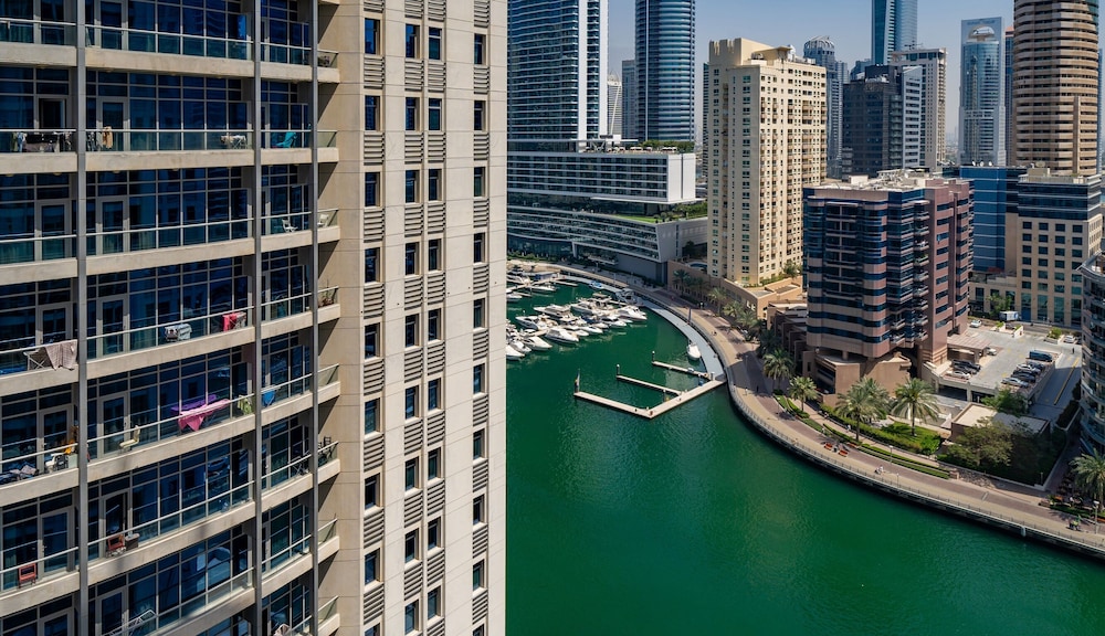 KOHH - 2BR in Marina Wharf 2