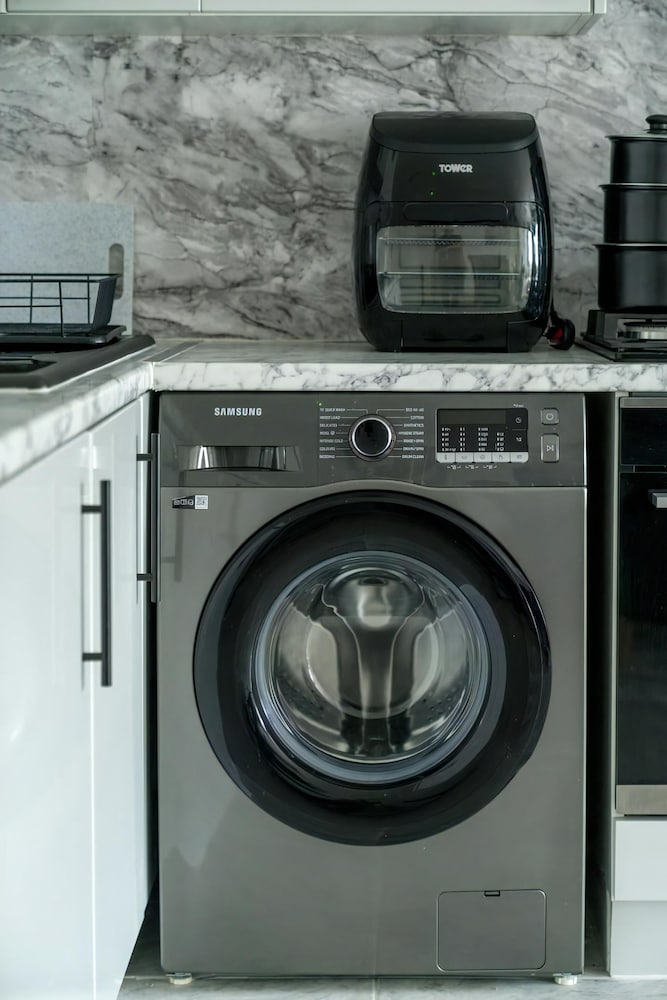 Modern South Wimbledon Stay