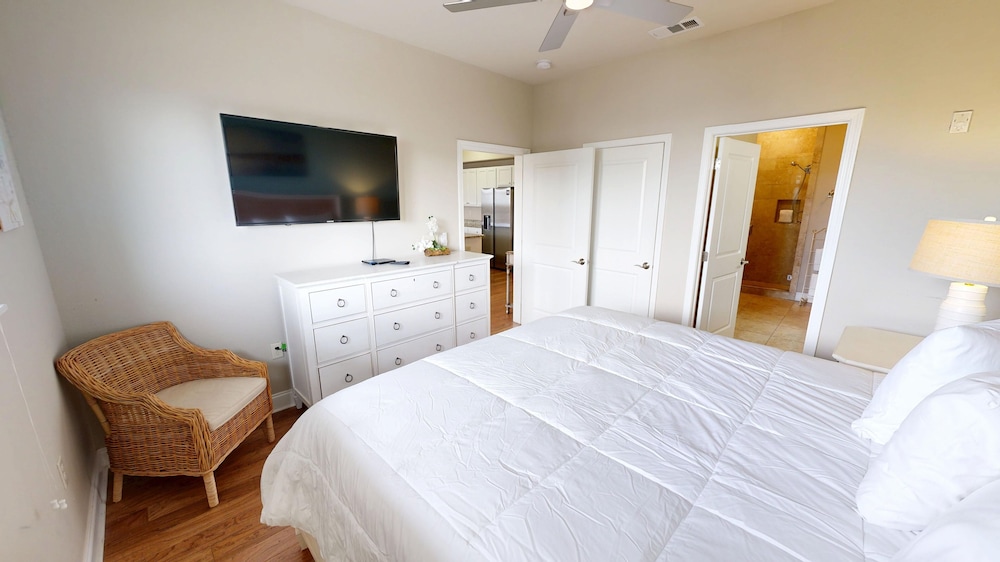 Alerio 301c 3 Bedroom Condo