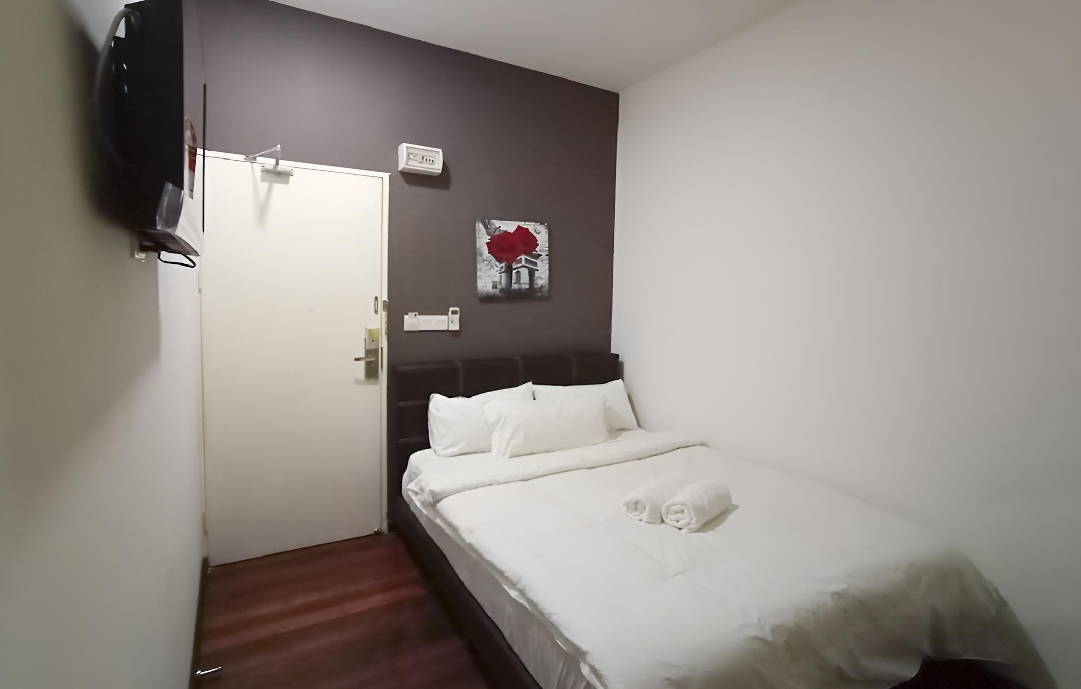 OYO HOME 90260 Natol Homestay London