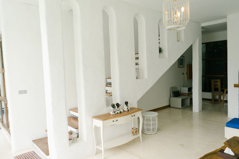 Nazeki Villa