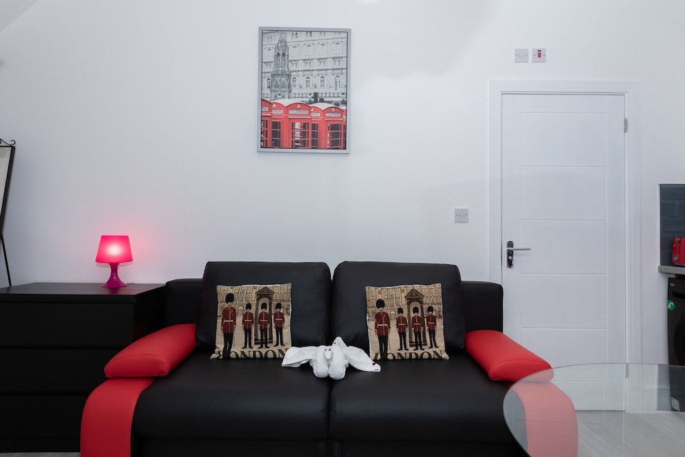 Harrow Vacations - Modern studio in Harrow - Property Image 6
