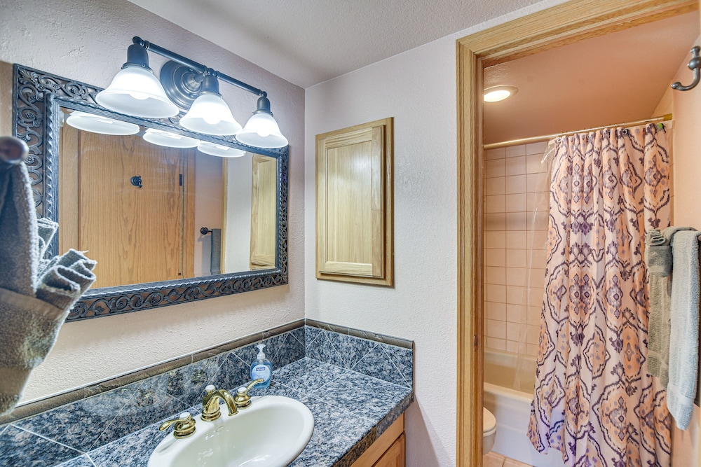 Ski-in/ski-out Winter Park Condo w/ Mountain Views - Property Image 30